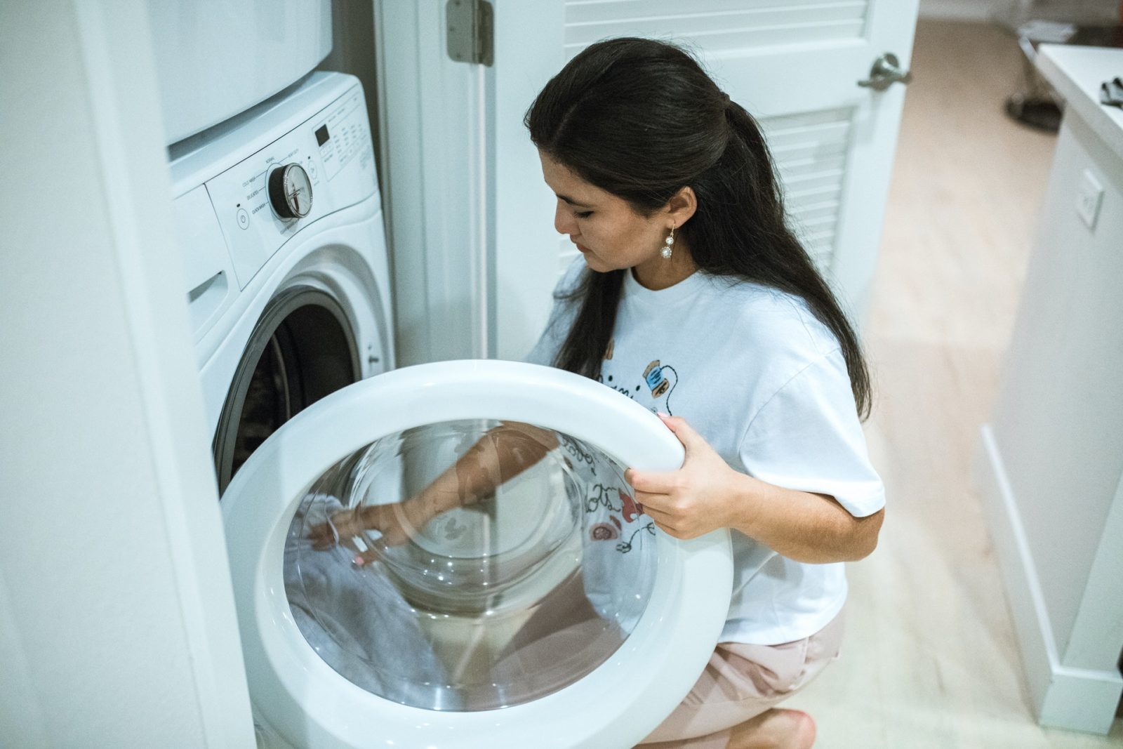 How to Open a Laundromat: A Guide for Entrepreneurs